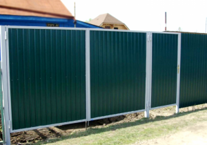 Забор из Профнастила с Полимерным покрытием "Под Ключ" 1.5 м. Зелёный