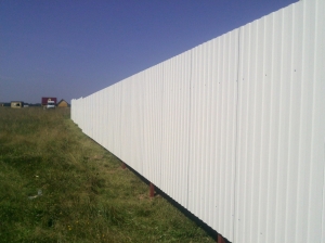 Забор из Профнастила с Полимерным покрытием "Под Ключ" 1.7 м. Белый